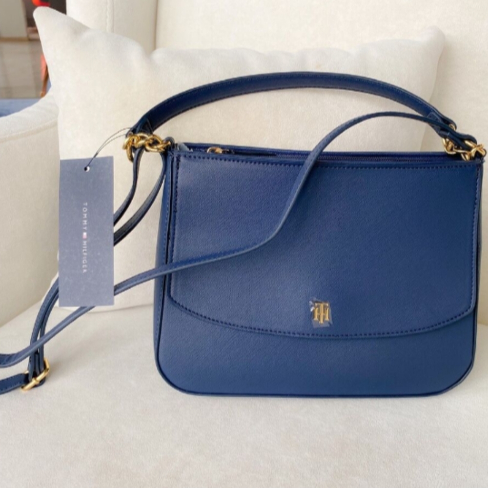 NWT Tommy Hilfiger double strap flap handbag